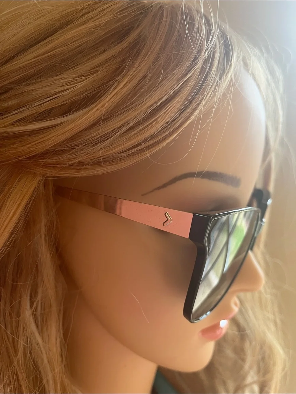Kendall & Kylie Black Sleek Oversized Sunglasses - Picture 2 of 11